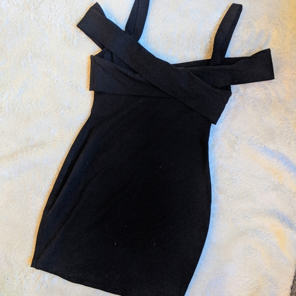 By The Way Evie Cold Shoulder Mini Dress - Picture 2 of 5